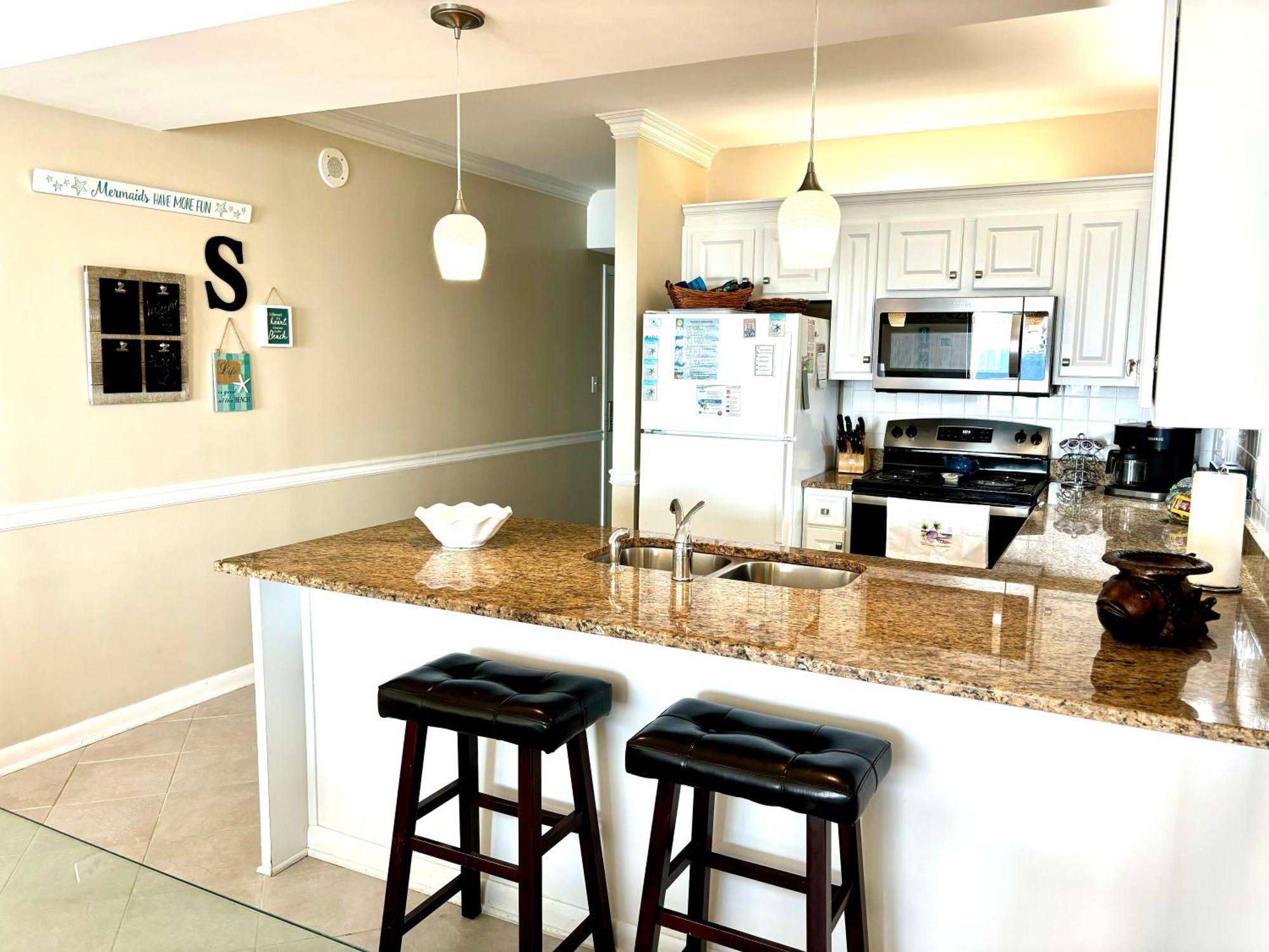 Shoalwater 704 Apartment
